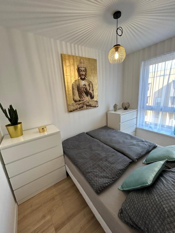 Cozy 1-Bedroom Condo Miloslavov Esterno foto